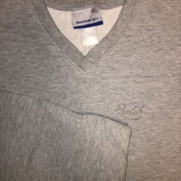 Reebok Sports Gray Warm Athletic Pullover Sweatshirt Sweater Women’s Size Medium - Picture 1 of 9